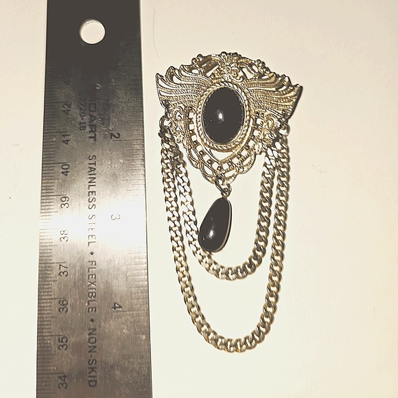 Victorian Style Brooch - Picture 5 of 7